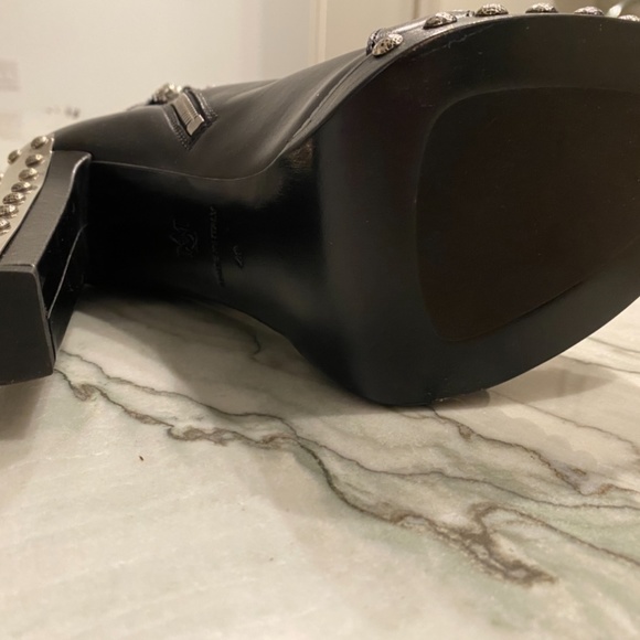 Alexander McQueen Statement Combat Boots - Picture 6 of 13